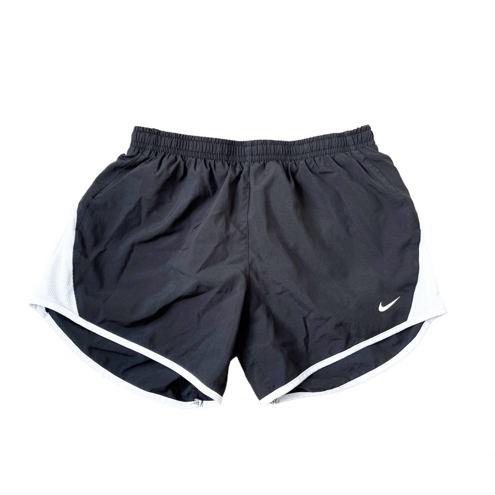 NIKE Black and White Athletic Shorts Dri-Fit Built In Lining Dry Tempo Girl’s L